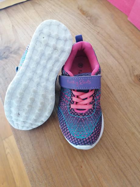 Ultralahke tenisky, 26