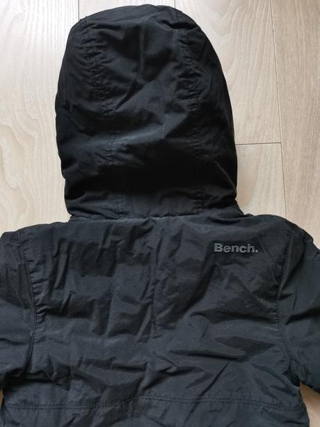 Teplá kvalitná zimná bunda, bench,104