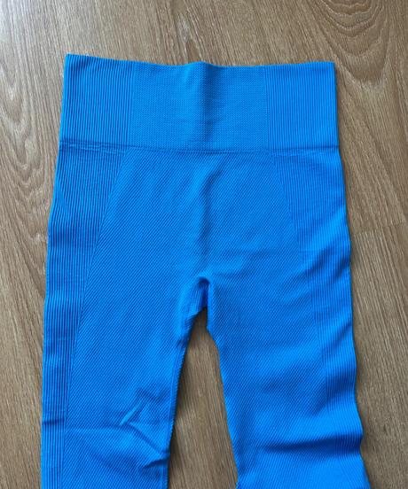 Modré športové legíny, m