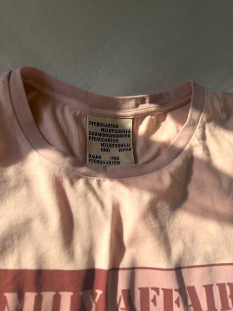 Tričko baum und pferdgarten, l