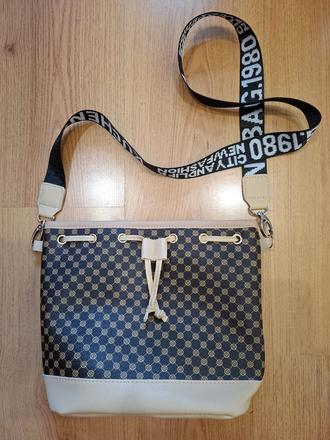 Malá crossbody kabelka,