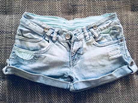 Riflové šortky s odnímateľnými trakmi, 26