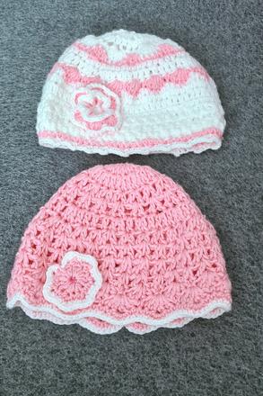 Háčkované čiapočky, <50