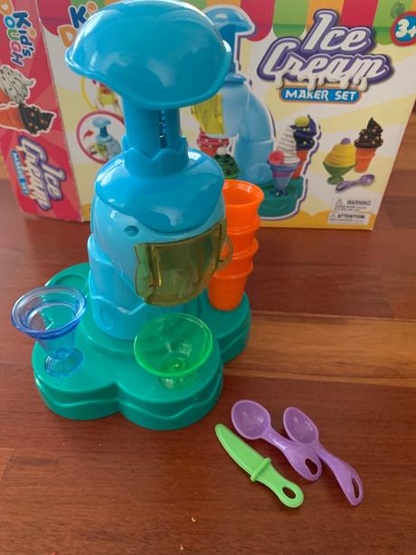 Plastelinove firmičky, 