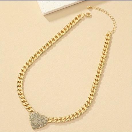 Retiazka so srdiečkom,