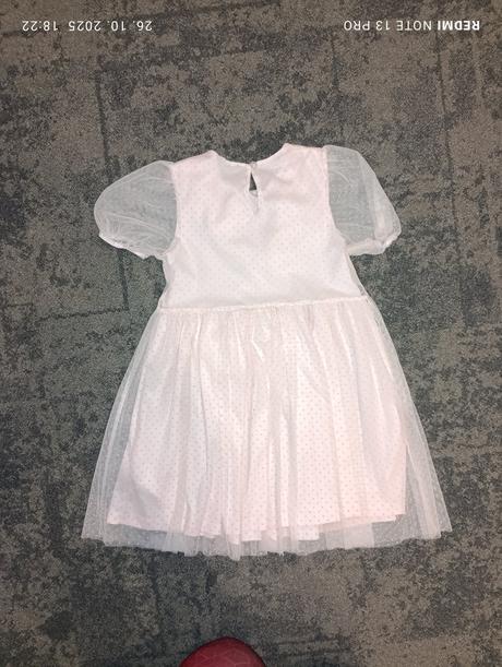 Dievčenské šaty, 128