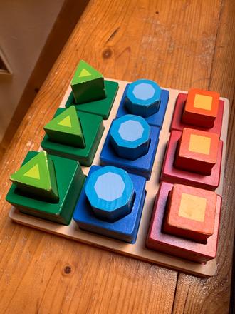 Drevené hlavolamy montesori,