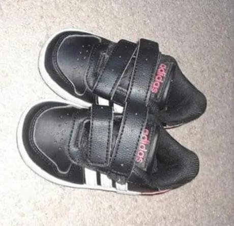 Topanky, adidas,21