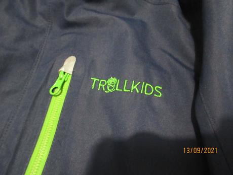 Drahá zn.trollkids vetrovka 2 v 1, 11-12 r.,6000mm, trollkids,152