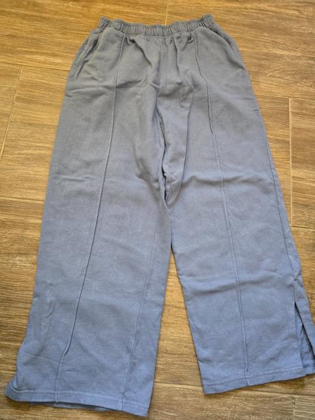 Širšie tepláky č.152, sinsay,152