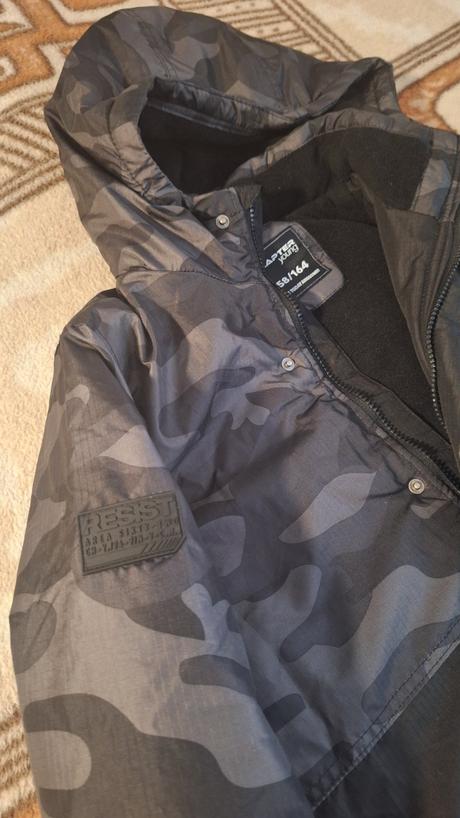 Kabát, chapter young,164