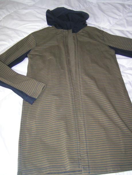 Kardigan s kapucňou, 158