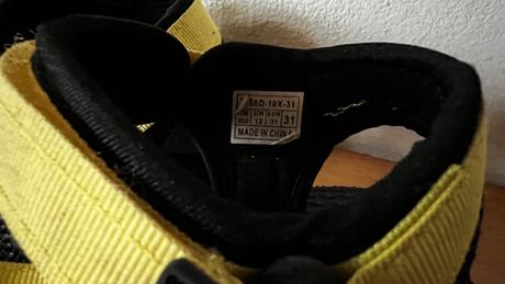 Sandalky, reserved,31