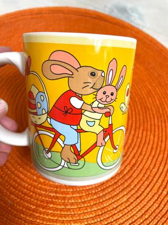 Porcelánový hrnček,