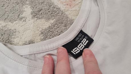 Tricko s motylom, 146