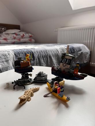 Lego hidden side- loď, 