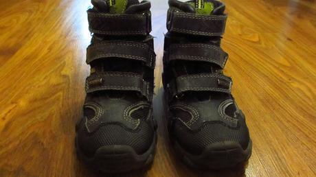 Kvalitné čižmy, 28