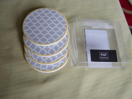 Sada 4 keramických podtáciek,