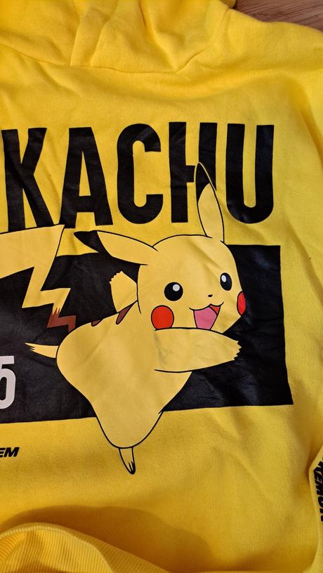 Pikachu mikina c.164, reserved,164