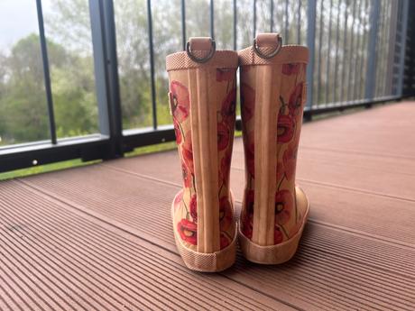 Gumáky bisgaard, 25, 25