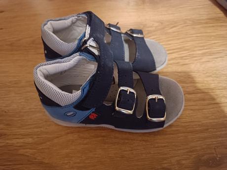 Ortopedické kožené sandálky, baťa,22