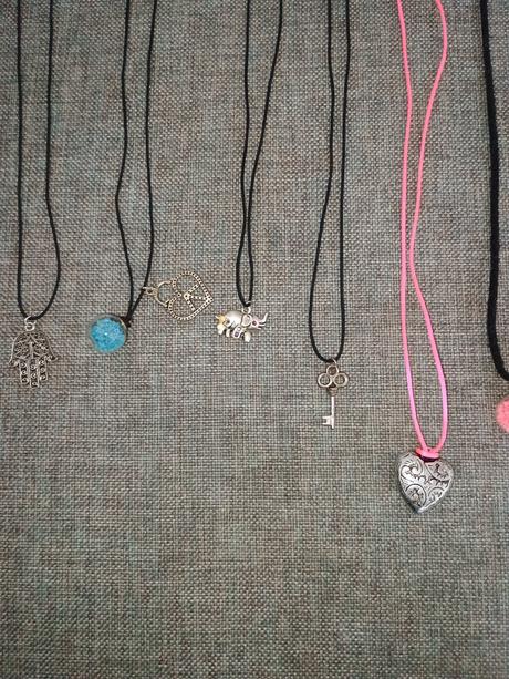 Rozne náhrdelníky cena spolu, 