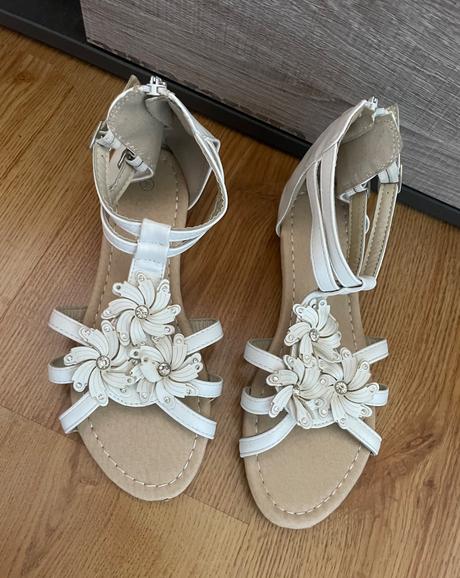 Biele sandále., 36