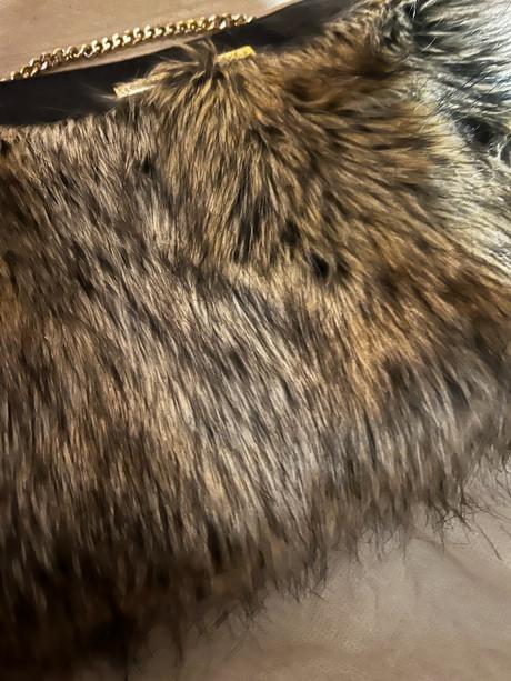 Krásna kožušinková kabelka rinascimento, rinascimento