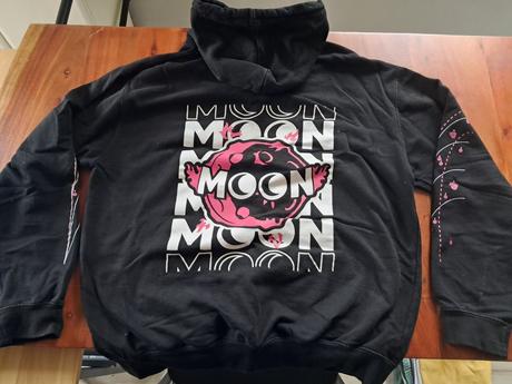 Moon merch mikina + tričko + bonus tričko, m