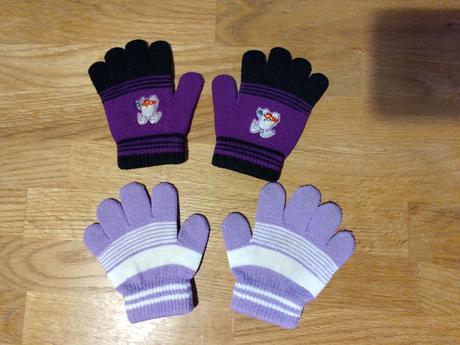 2 dievčenské rukavice na 2-3 roky, 