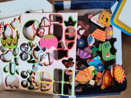 Magnetická tabuľka s magnetkami, 