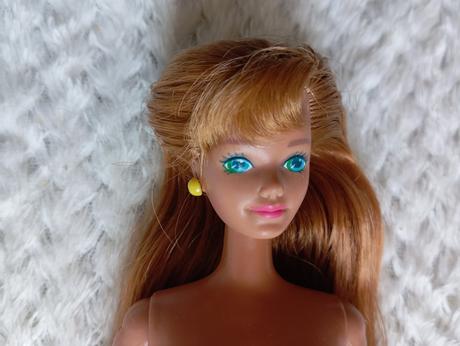 Barbie midge s náušnicami 1993,