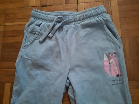 Dievčenské tepláky, 104