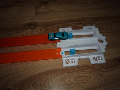Hotwheels dráha s autíčkom,