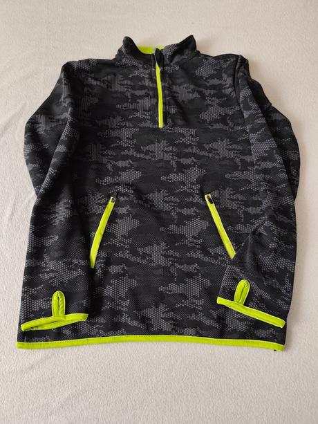 Strakatá mikina, 164