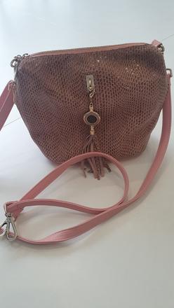 Kožená crossbody kabelka, 