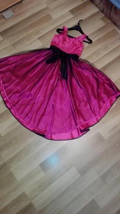 Spoločenské šaty, 37