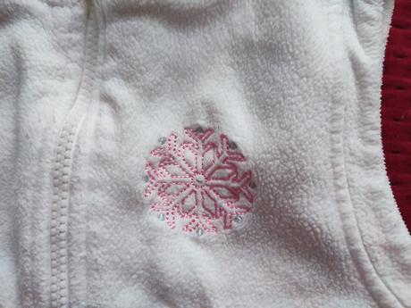 Vesta dievčenská s vločkou, 128