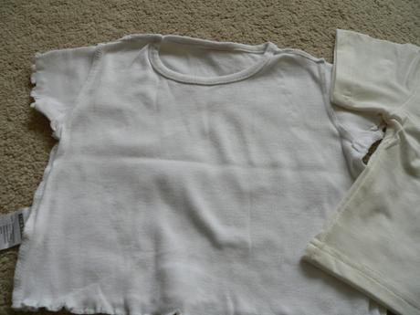 Dva kusy triciek, 74