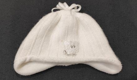 Dojčenská čiapka, 74