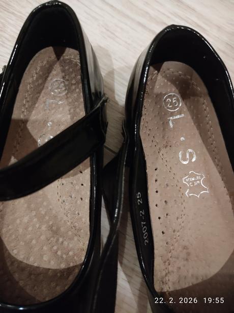 Topánočky,lakovky, 25