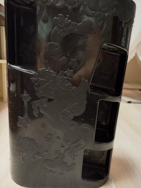 Rainbow high fashion doll - amaya raine alebo poop,