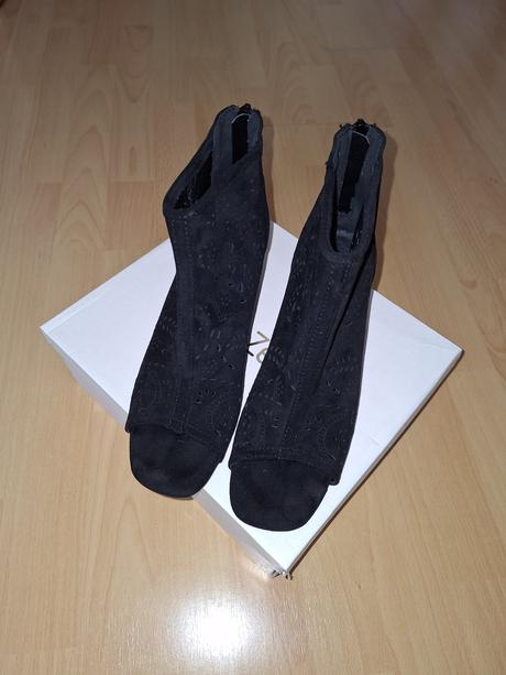 Pekné topánočky deezee, 38