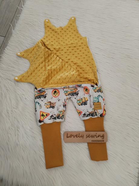 Zimny spací vak s nozickami, 