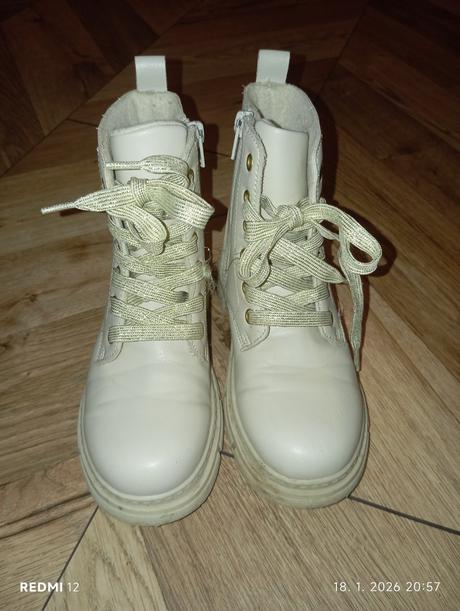 Vysoké topánočky, 30