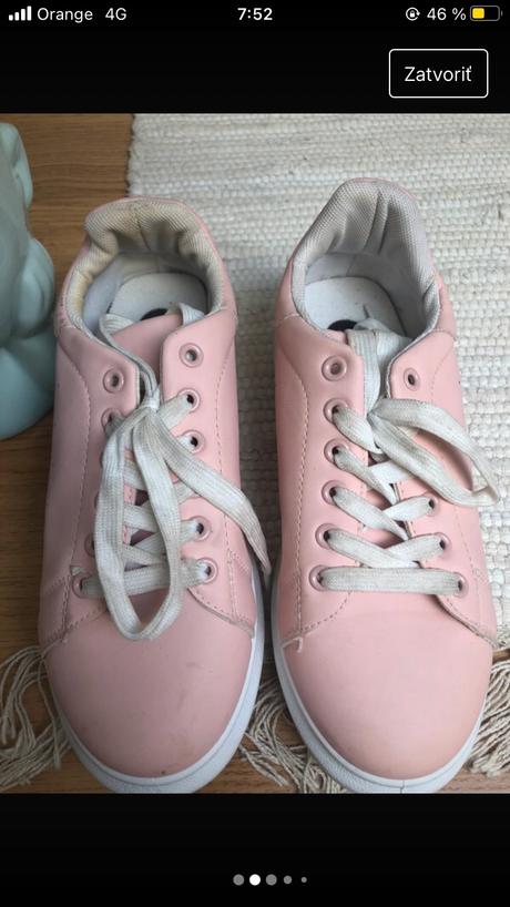 Bledoružové tenisky, 38