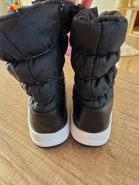 Snehule, deichmann,36