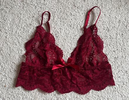Sexy červená čipkovaná podprsenka, m/38, m