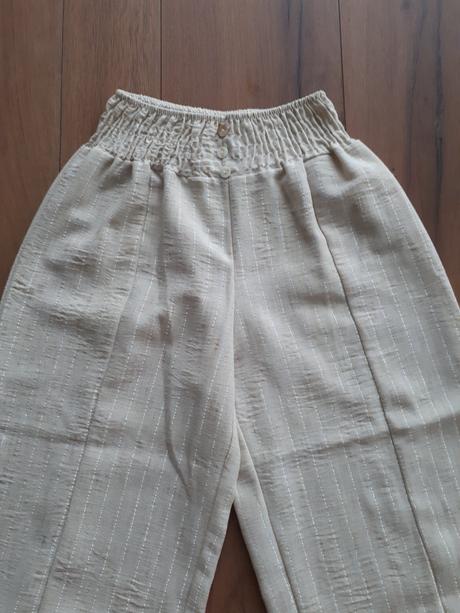 Háremové nohavice, 122