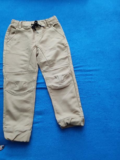 Širšie nohavice, gap,128